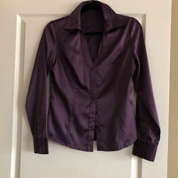 V Neck Button Down Shirt Long Sleeves Size 6 - Picture 2 of 11